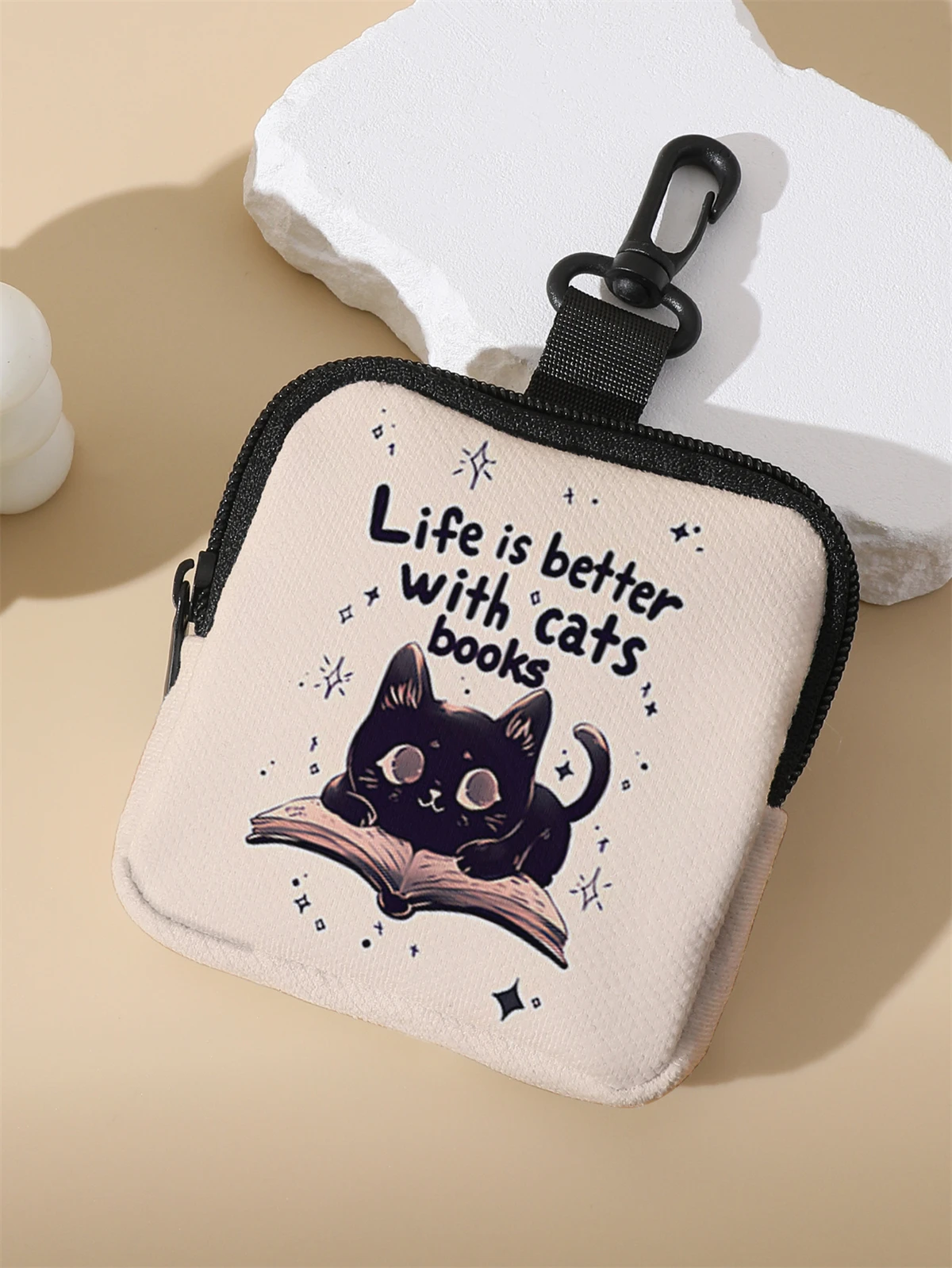 Large capacity wallets with cat and book patterns, digital printed coin wallets, and storage bags are ideal choices for gifts