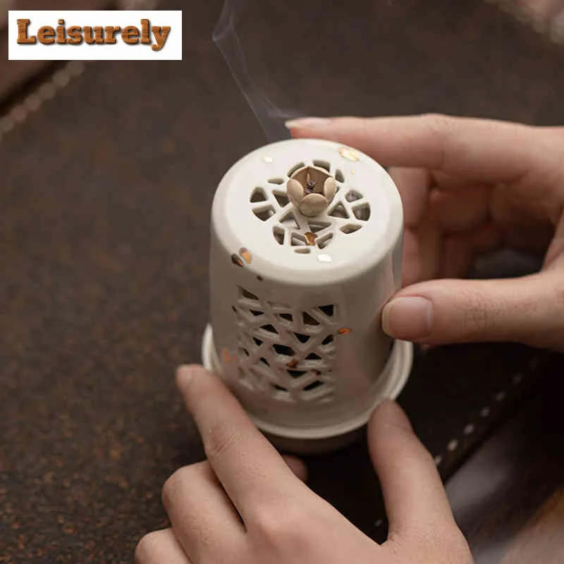 Antique Plum Blossom Sandalwood Incense Holder Mist Smoking Steamers Incense Burners Aromatherapy Censer Tea Services Craft Gift