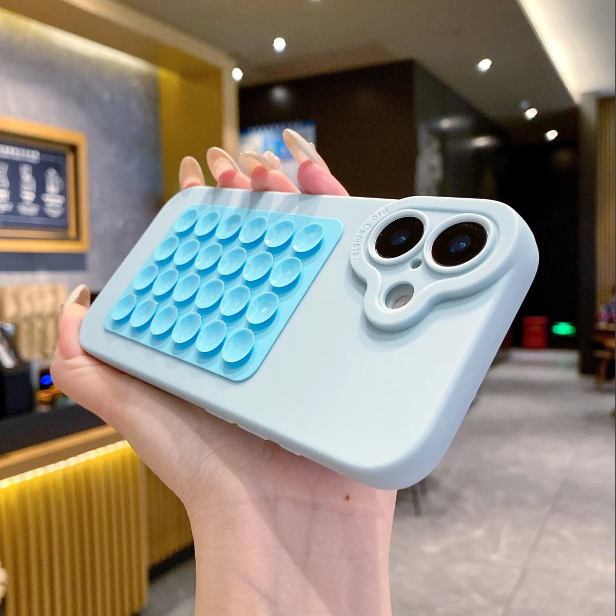 Chic Silicone Suction Cup Phone Case with Selfie Holder
