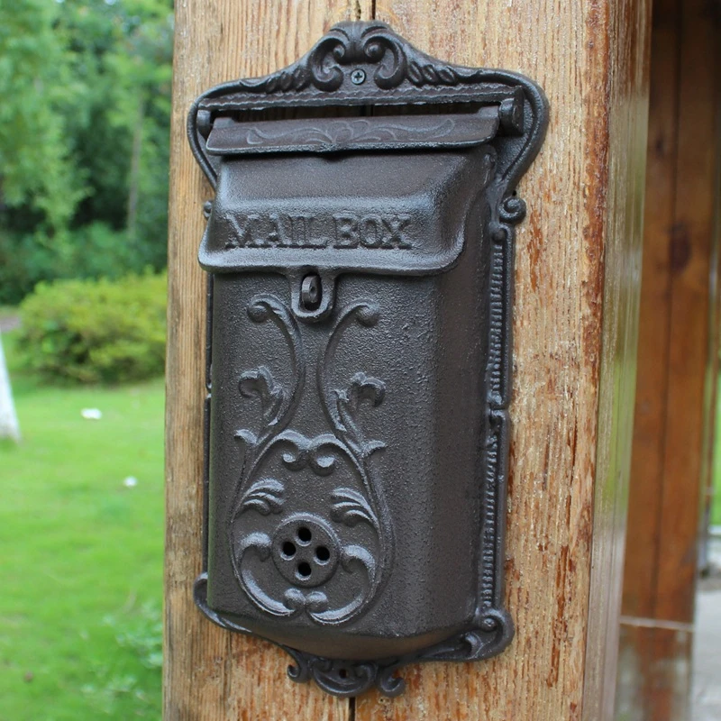 

European cast iron crafts retro old cast iron mailbox mailbox wall hanging garden decorations