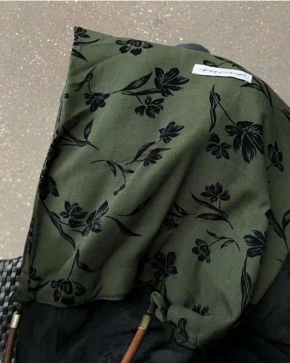 

Винтажная Новая китайская сумка на одно плечо в льняном стиле, кожаная веревка, темно-зеленая с темным цветочным принтом, тканевая сумка чонсам