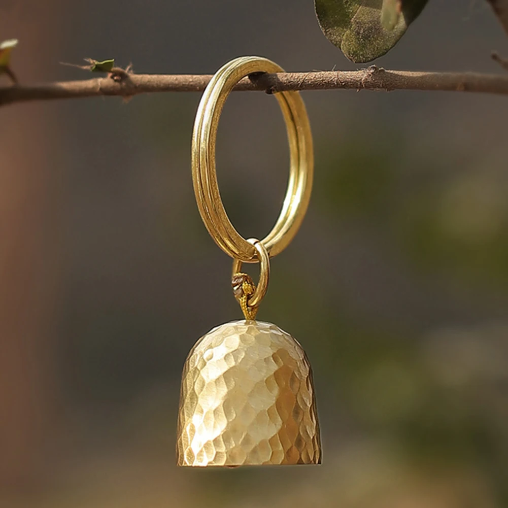 Brass Bear Bell With Key Chain Camping Protection Clear Sound Loud Bear Bell for Hiking Cycling Camping Decoration Pendant