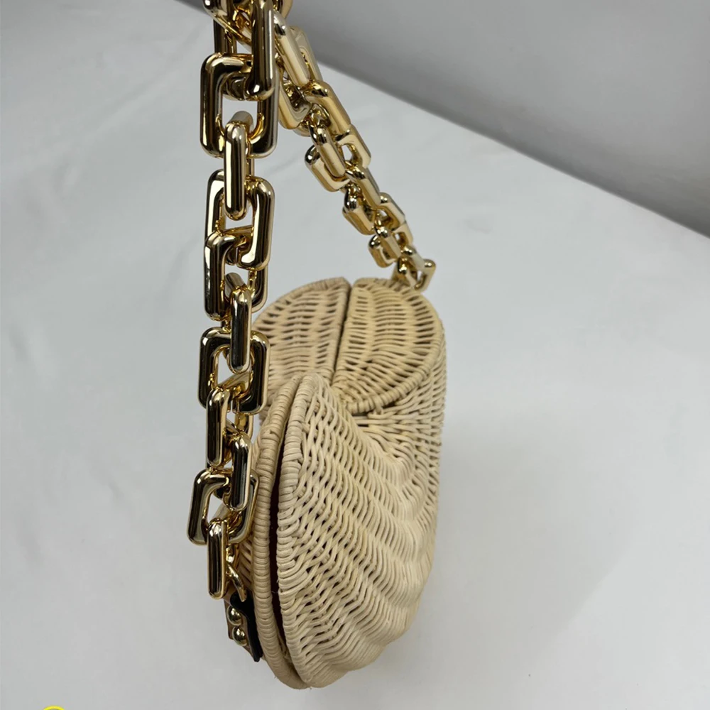 Luxury Conch Rattan Handbags Bohemian Shell Straw Bags for Women Thick Chains Shoulder Bag Wicker