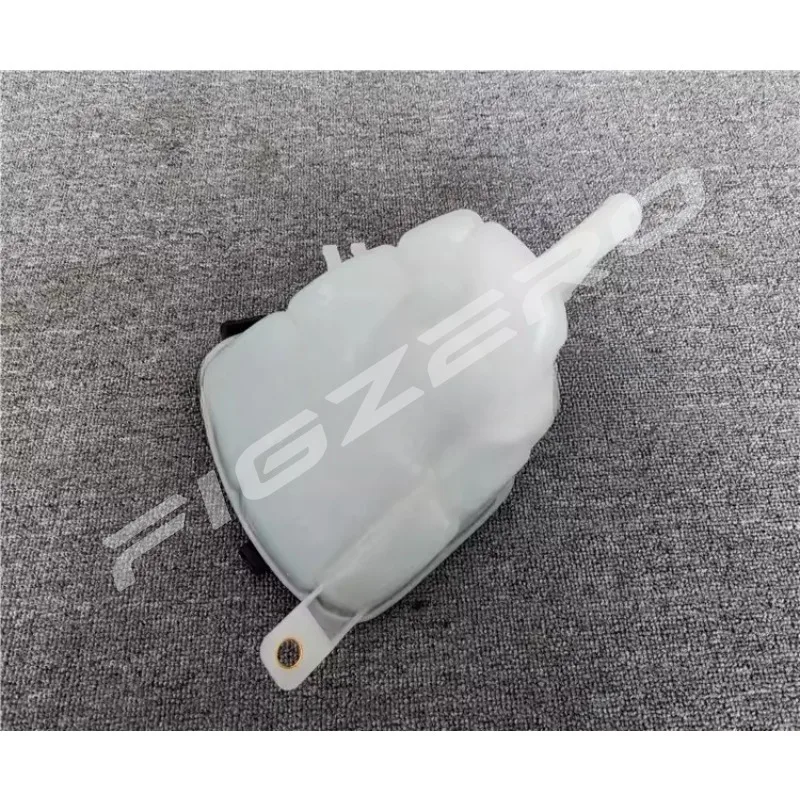 액체 저장 보조 주전자 소형 물탱크  중국산 메르세데스 벤츠 W164 ML350 ML500 GL350 GL450 GL550에 적합