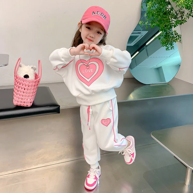 2024 New Autumn Girls' Set Love Round Neck Pullover Elastic Waist Sports Pants 2PS Casual Fashionable Outdoor Sportswear