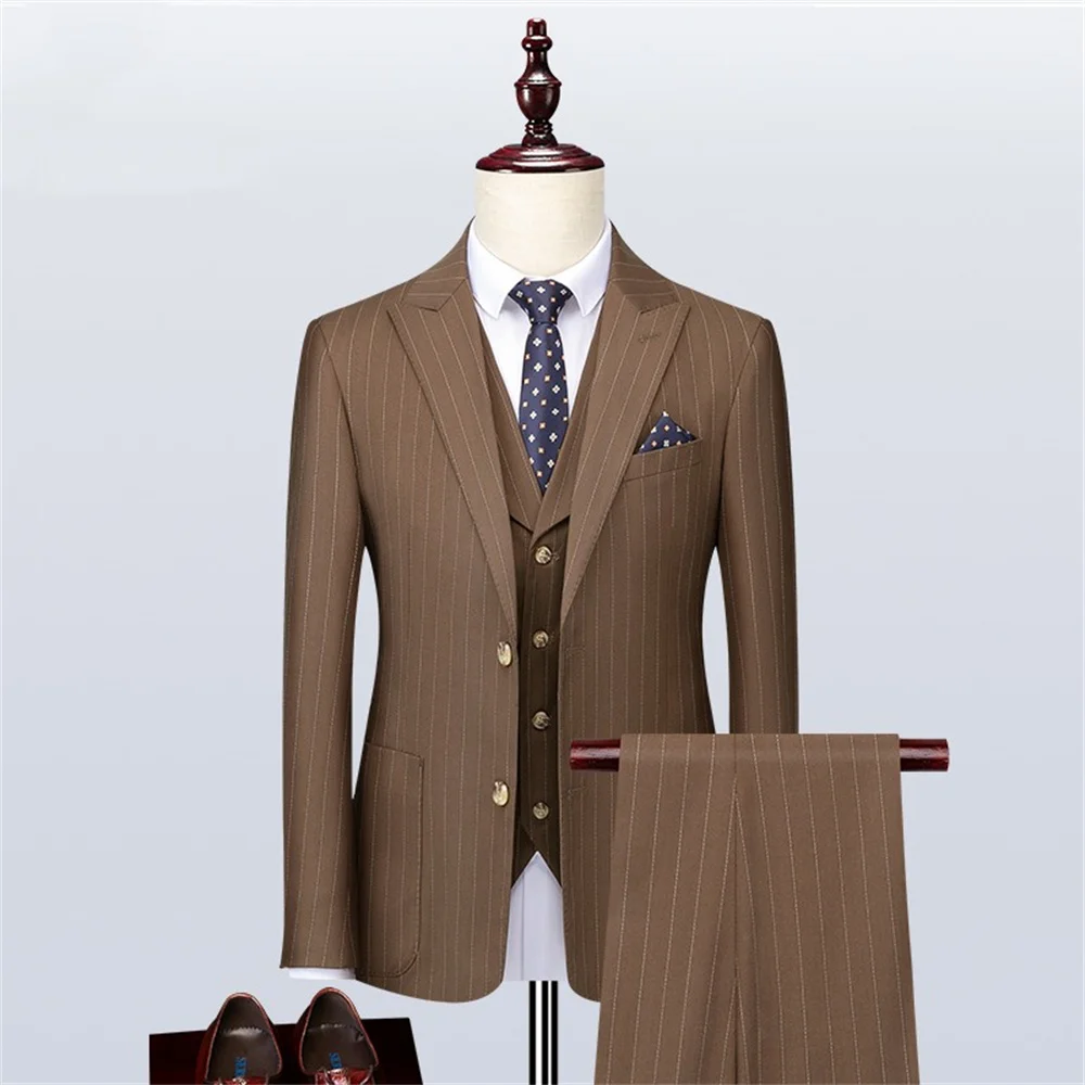 Рисунок 2 - Элегантный мужской костюм