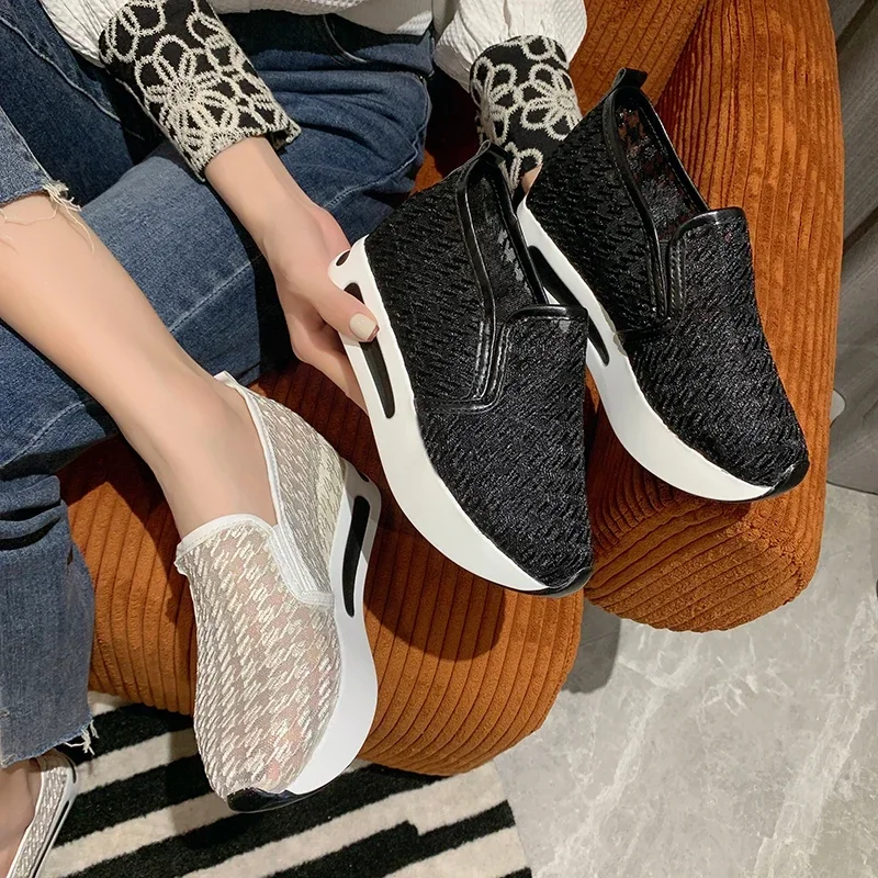 Hot Sale Women Sport Shoes Mesh Breathable Sneakers 2023 Summer Casual Loafers Outdoor Running Shoes Fashion Lace Flats Platform