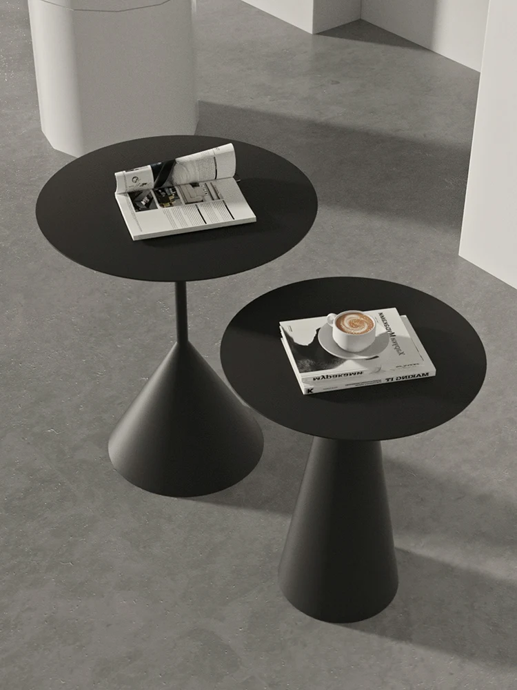 

Кофейный столик, сочетание гостиной, минималистичный диван, боковой столик, дизайнерская модель, круглый маленький стол