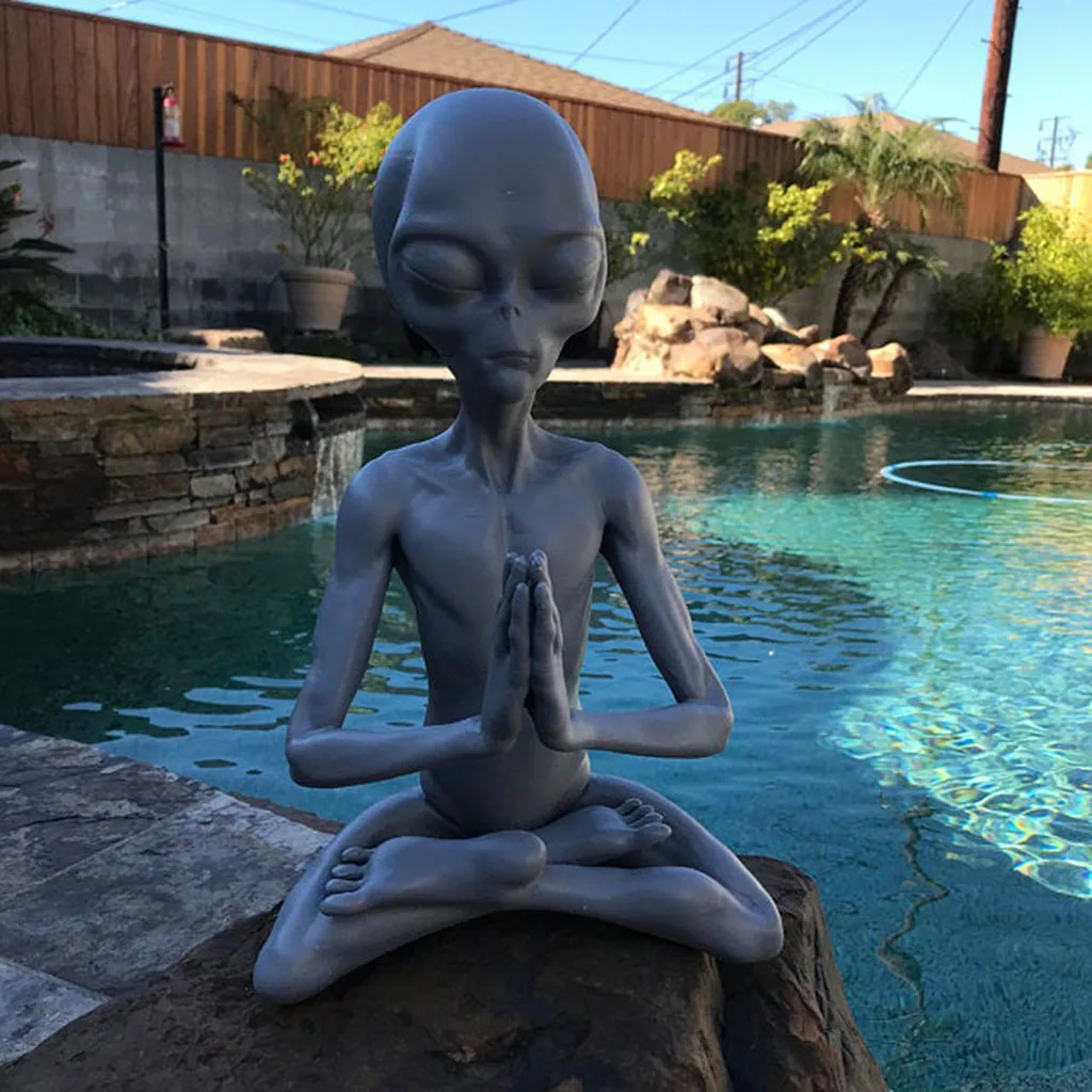 UFO Extraterrestrial Alien Sculpture Ornament Figurine Statue Tabletop Decor