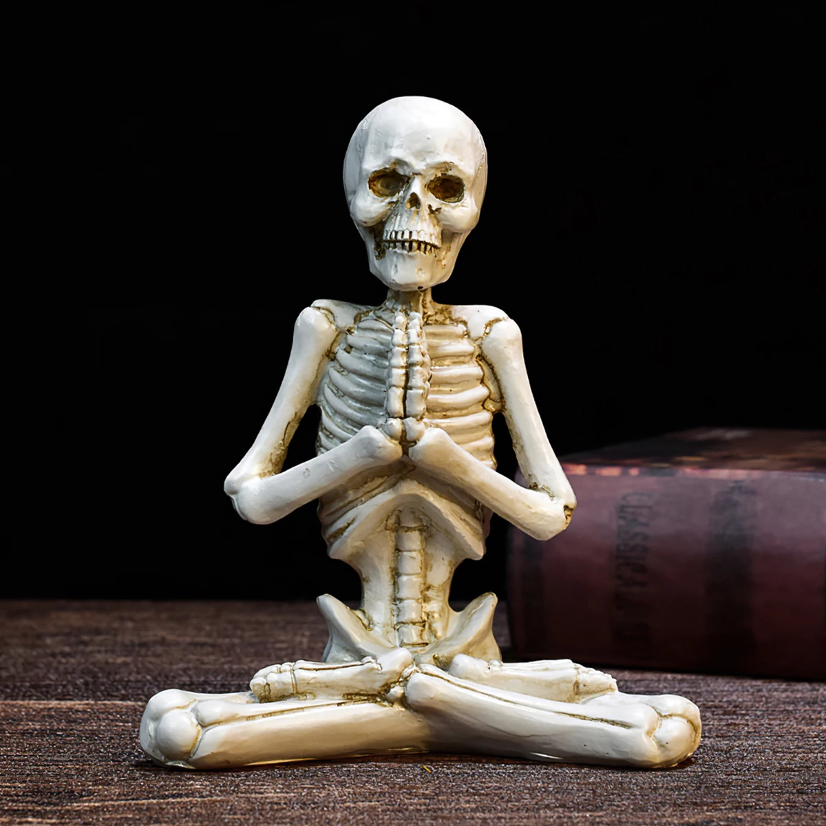 1PC, creative yoga-shaped skull decoration, resin handicraft, suitable for indoor home decoration during festivals