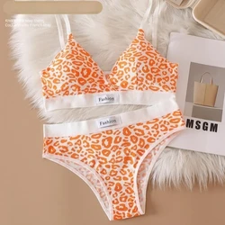 Leopard Print Seamless Push-Up Bra and Panty Set - V-neck Lingerie - One Size (Orange leopard)