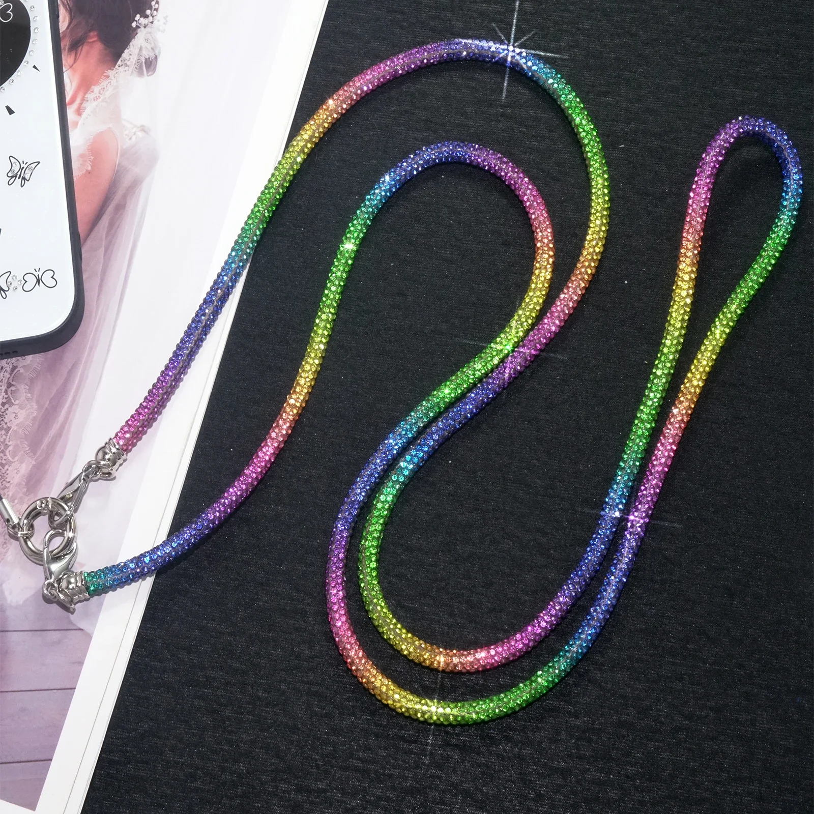 Universal Crossbody Phone Lanyard with Fashionable Neck Strap