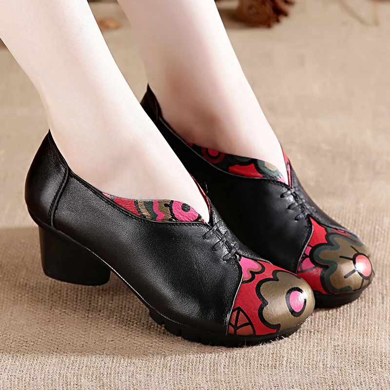 Designer Block Heel Loafer Women Luxury Genuine Leather Flats Embossed Flower Heeled Woman Shoes Retro Vintage Ethnic Boho Style