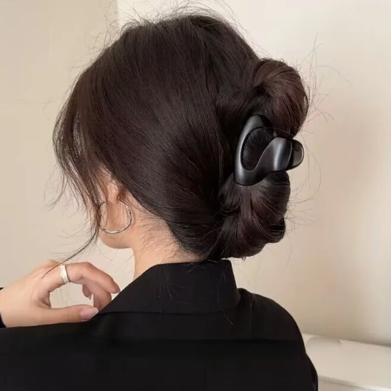 Рисунок 5 - Новинка 2023, модная металлическая