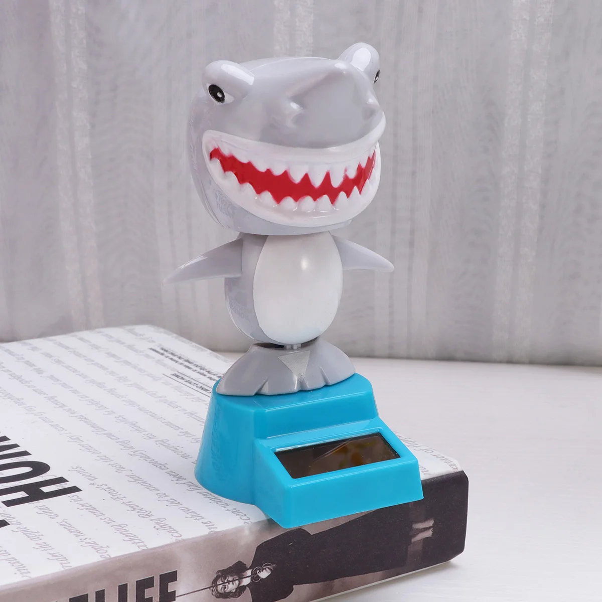 1pc Solarbetriebenes Tanzspielzeug Shark Schaukelnde Figuren Bobbleheads  Armaturenbrett Auto Ornament Für Urlaubsauto Büro Schreibtisch Home Decor  Halloween Weihnachtsgeschenk - Temu Germany