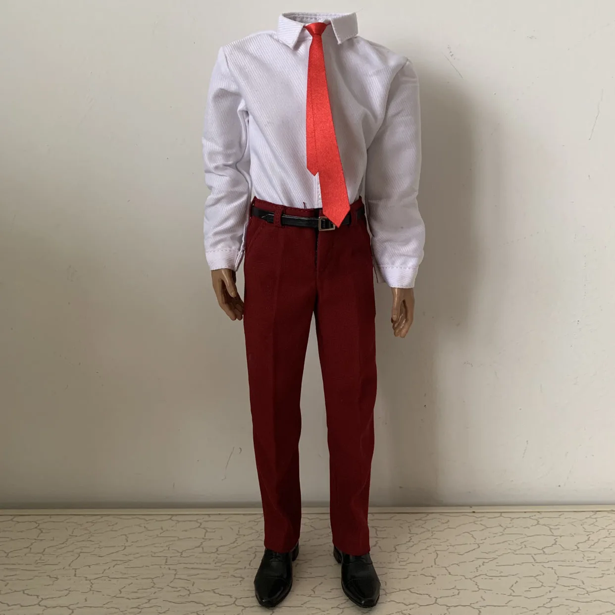 

1/6 Scale Male T-shirt Red Pants Shoes Set Soldier Suit Clothes Accessories Model Fit 12'' Narrow Shoulder Action Figure Body