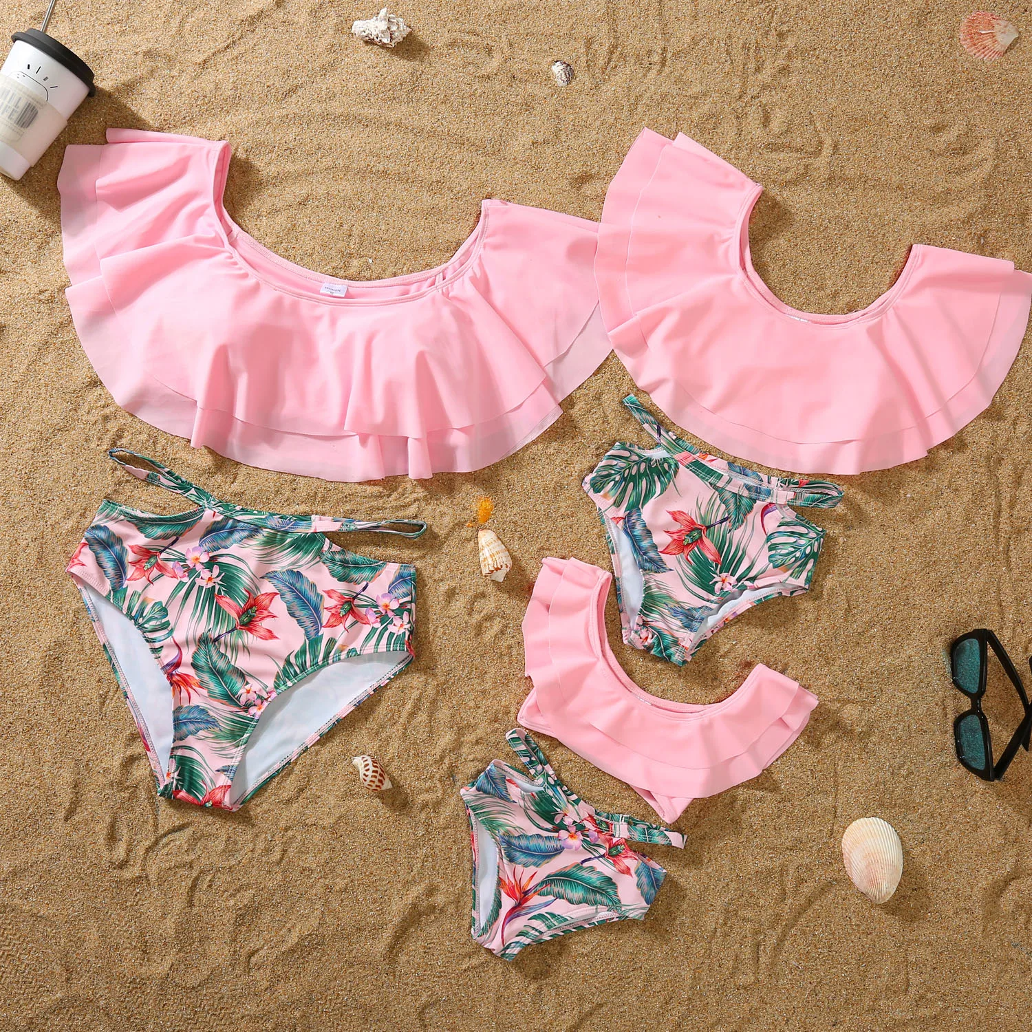 Summer Mommy and Daddy Son Daughter Clothes Clothing Bikini Sandbeach Swimsuit Family Matching Outfits Leaf Printing Swimwear 3