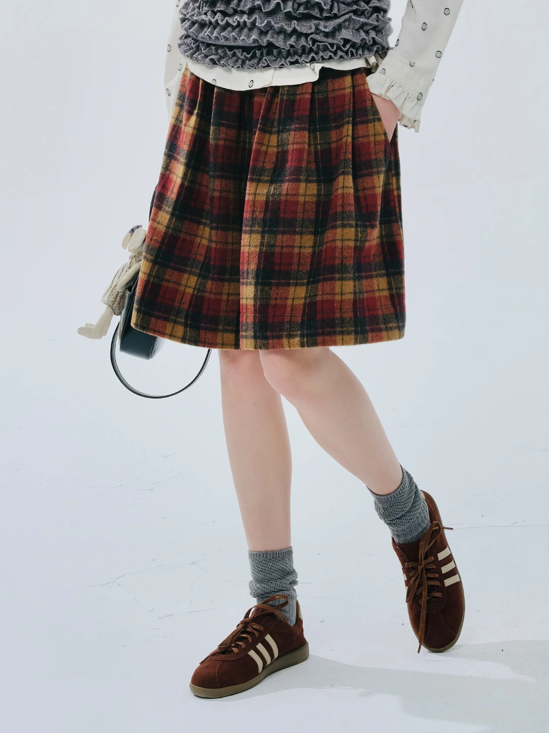 Women's Elastic Waist Plaid Pocket Pleated Wool Shorts IMAKOKONI original design 244439