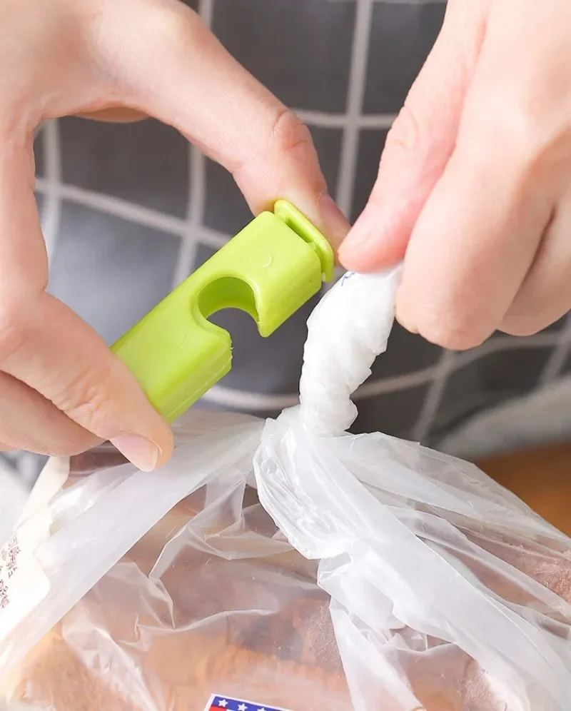 Description Picture 4 of item3-12pcs Sealing Clips for Fresh Food Bread Snack Bags Spring Clamp Kitchen Grain Vegetable Storage Bag Clips Bag Sealer Tool