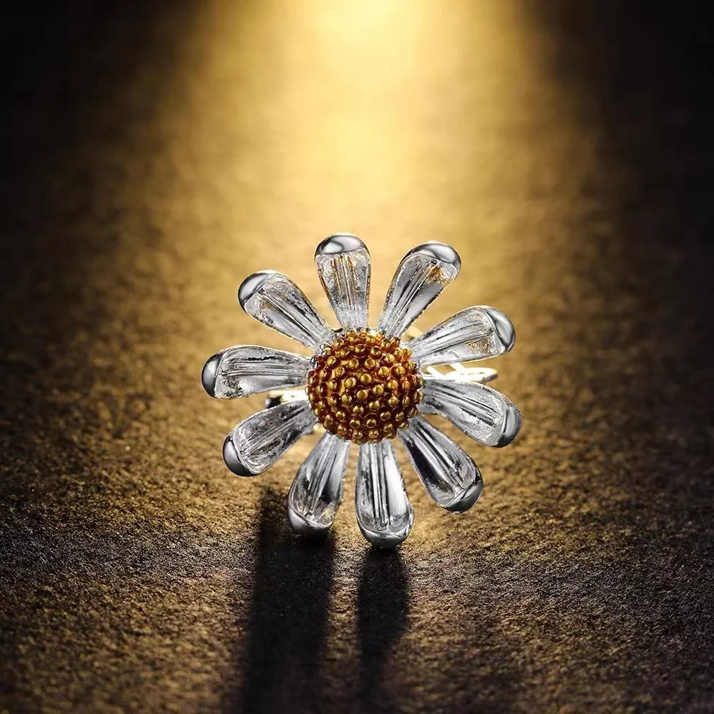 

Brooch 2022 New Trendy Design Sense Niche Small Daisy High-end Female High-end Exquisite Anti-glare Brooch Buckle