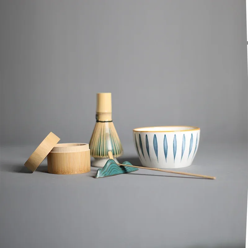 Kit Matcha Set 4 Pezzi - Frusta In Bambù, Cucchiaino, Porta Frusta In Ceramica (Ciano) - Foto 6