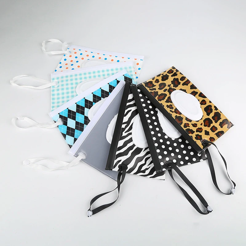 Borsa per salviette umidificate in EVA, custodia portatile per salviette per neonati, con coperchio ribaltabile e cinturino a scatto, ricaricabile, utilissima scatola porta fazzoletti, accessori per passeggino - immagine 2