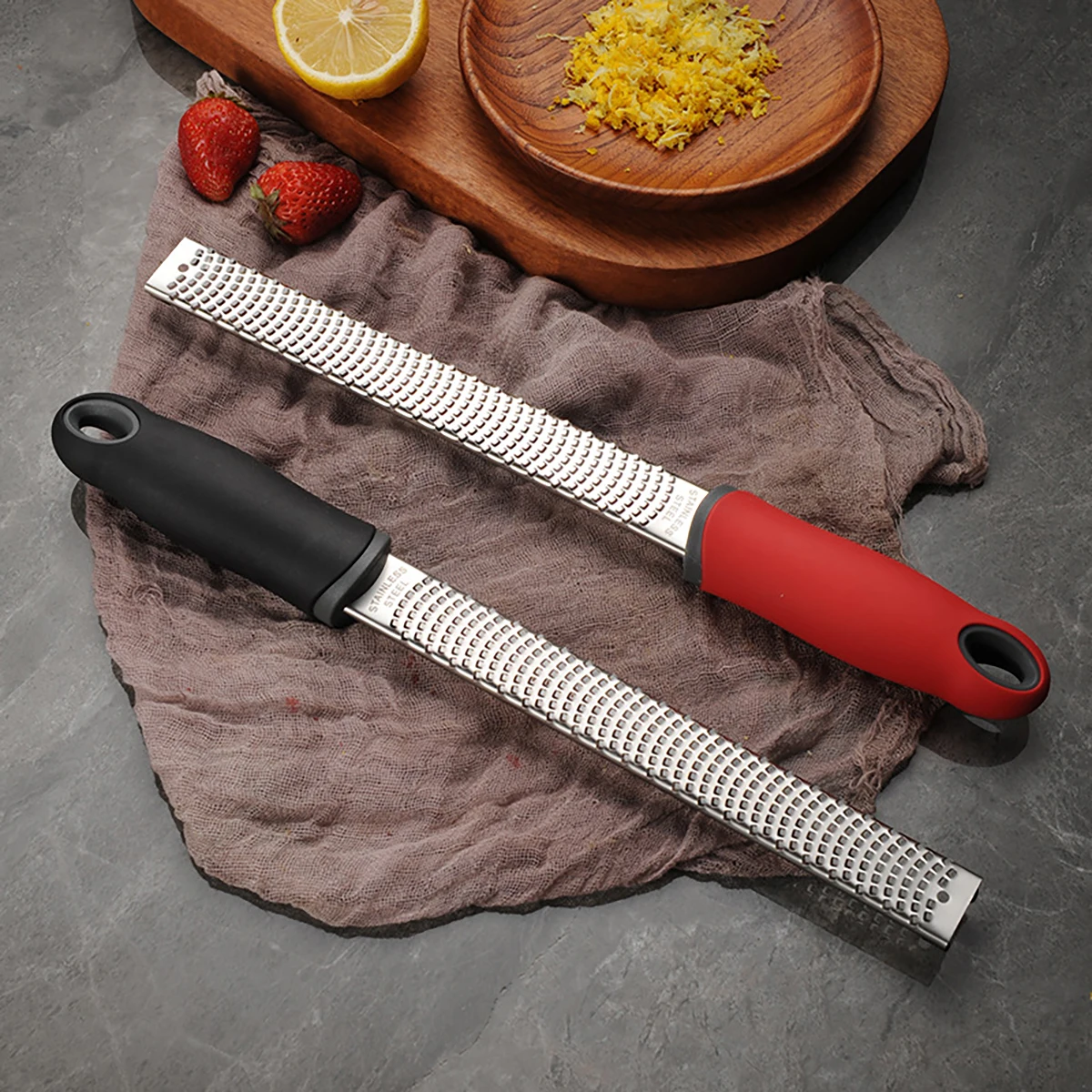 Description Picture 5 of item1pc Stainless Steel Wire Grater Plastic Anti Slip Handle Cheese Grater Chocolate Lemon Grater Garlic Fruit Grater Kitchen Gadget