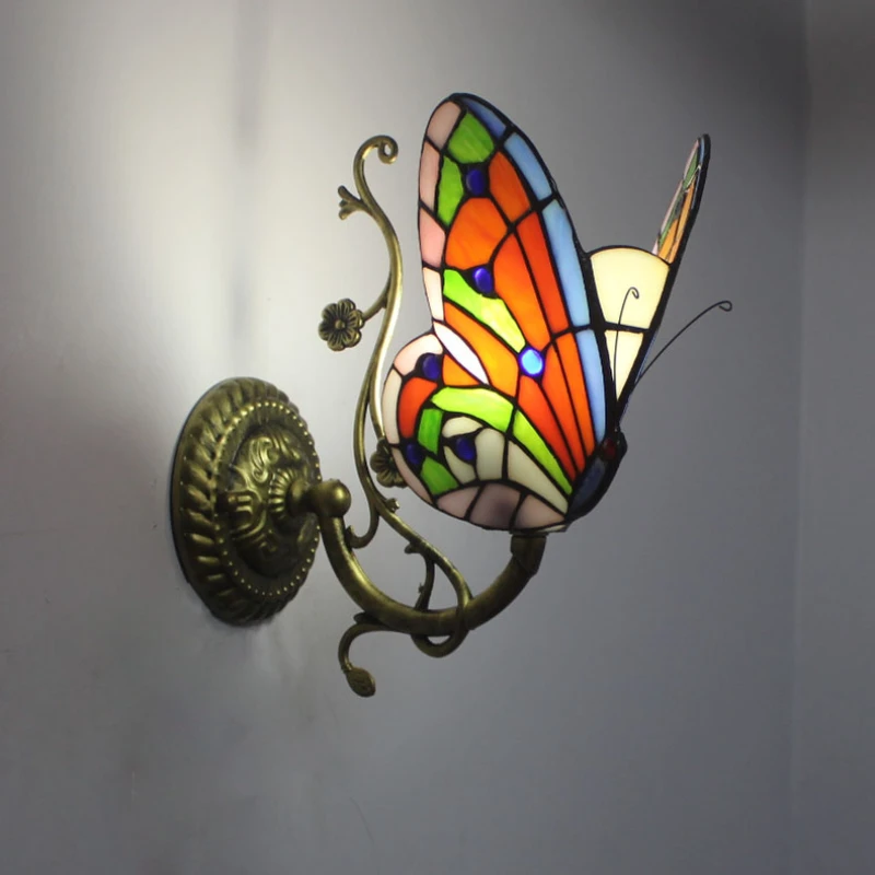 appliques-murales-de-jardin-europeennes-papillon-tiffany-allee-vitrail-lumieres-creatives-chambre-a-coucher-lumieres-decoratives-de-lit