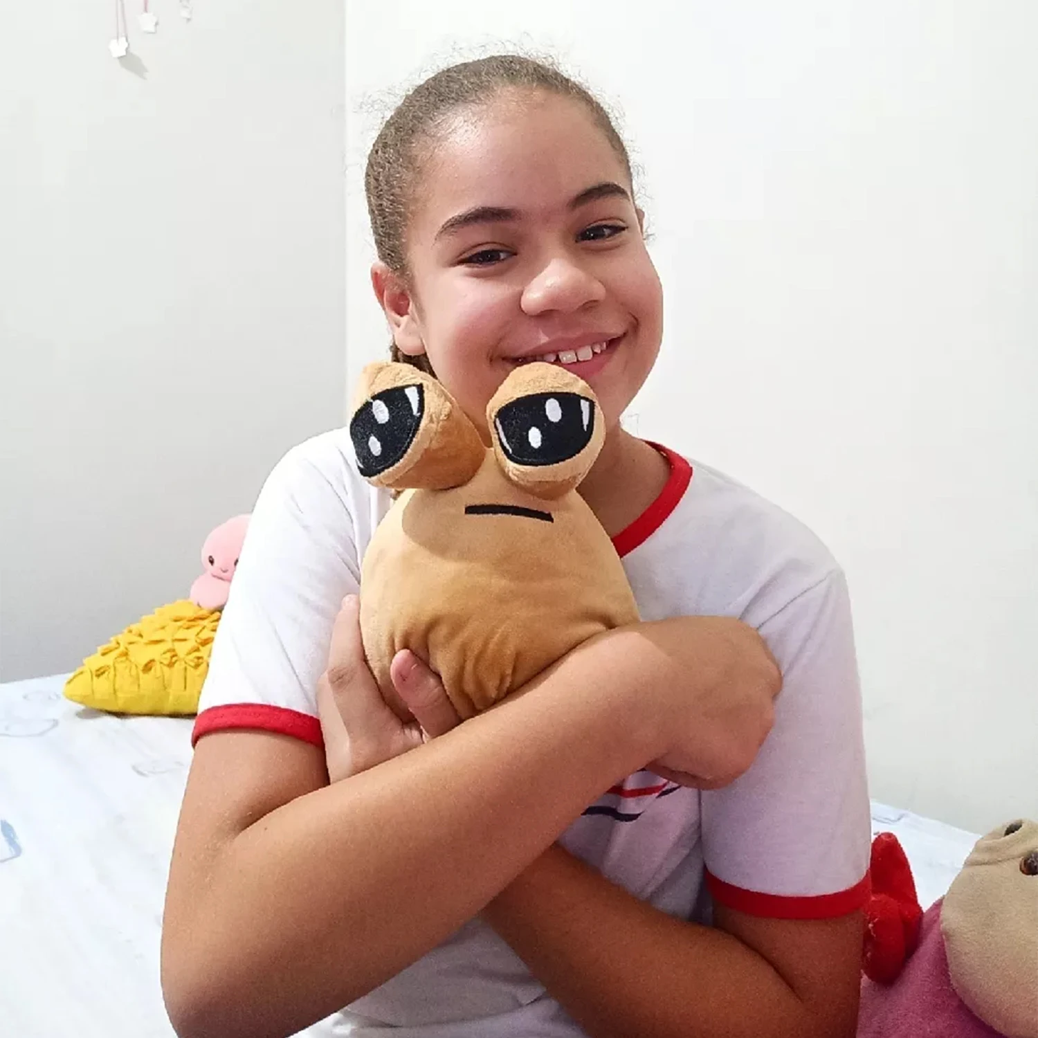 Cute, silly, sad, big eyed alien, take me home quickly. Big eyed alien plush toy, the best companion for children 2