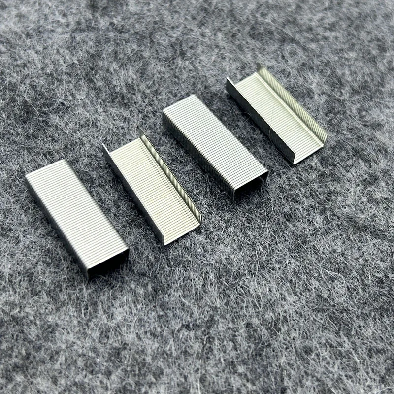 4000pcs 스테이플 금속 9mm 학교 사무실 액세서리 바인딩 용품 스테이플러 실버 네일 비즈니스 문서 바인딩 도구