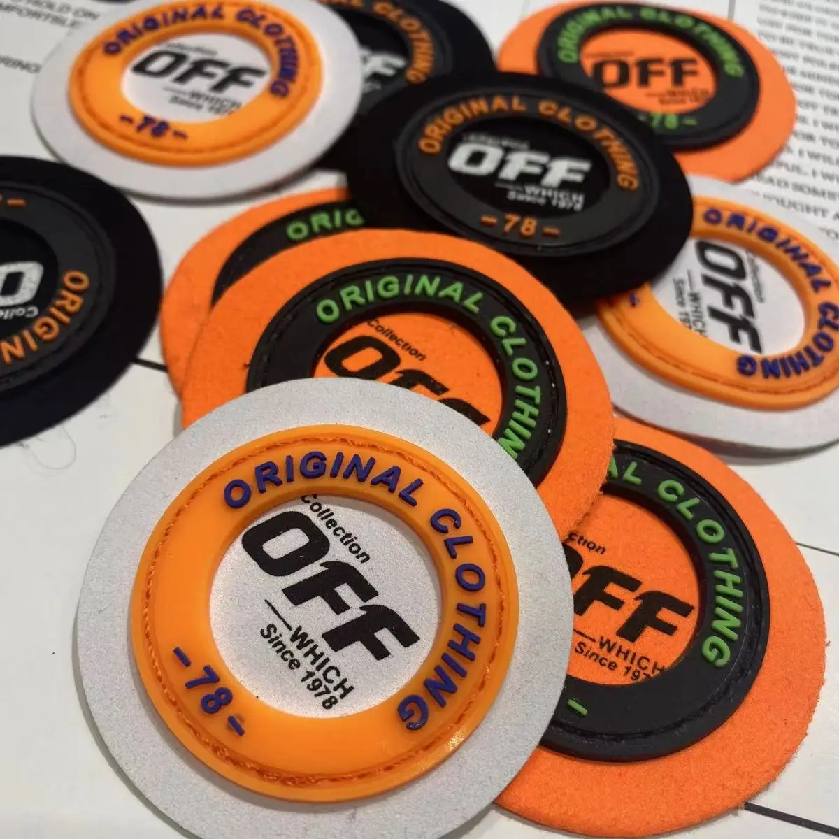 

Mixed 9Pcs/Lot Fashion color round 3D patch hole repair cloth paste rubber soft cloth splicing badge clothing accessories