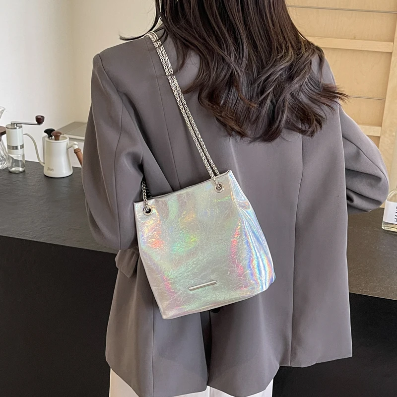 Women's Chain Bucket Handbag Fashion Brand Shoulder Bag Luxury Designer Ladies Crossbody Bag Casual Tote Messenger Bag