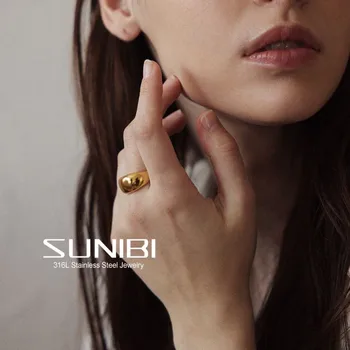 Sunibii-여성을 위한 간단한 스테인레스 스틸 반지 패션 결혼 반지, 10mm 맞춤 새기 연인 커플 매력 보석 선물 도매