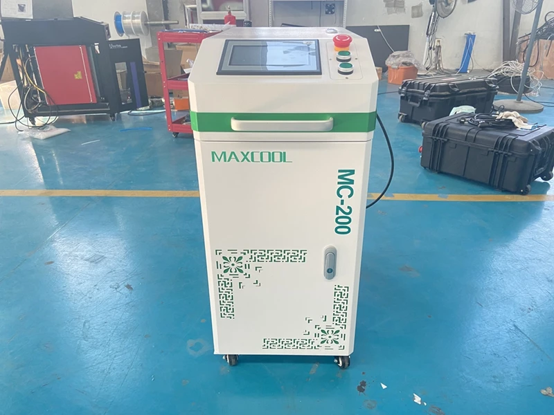 Laser Rust Remover 200w Pulsed Laser Cleaner Portable Laser Cleaning  Machine 300W 100W Fiber Laser Cleaning Machine