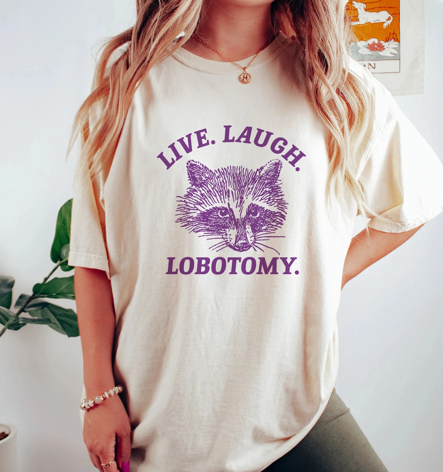 

Live Laugh Lobotomy Funny Slogan Women T-shirt Vintage Cute Cartoon Honey Badger Print Female Shirt Stylish Outdoor Casual Tee