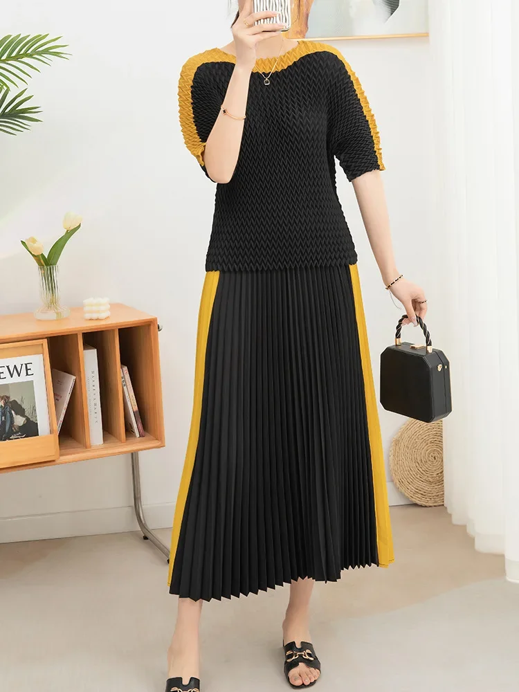 Miyake Pleated Fashion Suit Women 2024 Spring New Hand-pleated Round Neck Pullover Top and Skirt Contrasting Color Two-piece Set