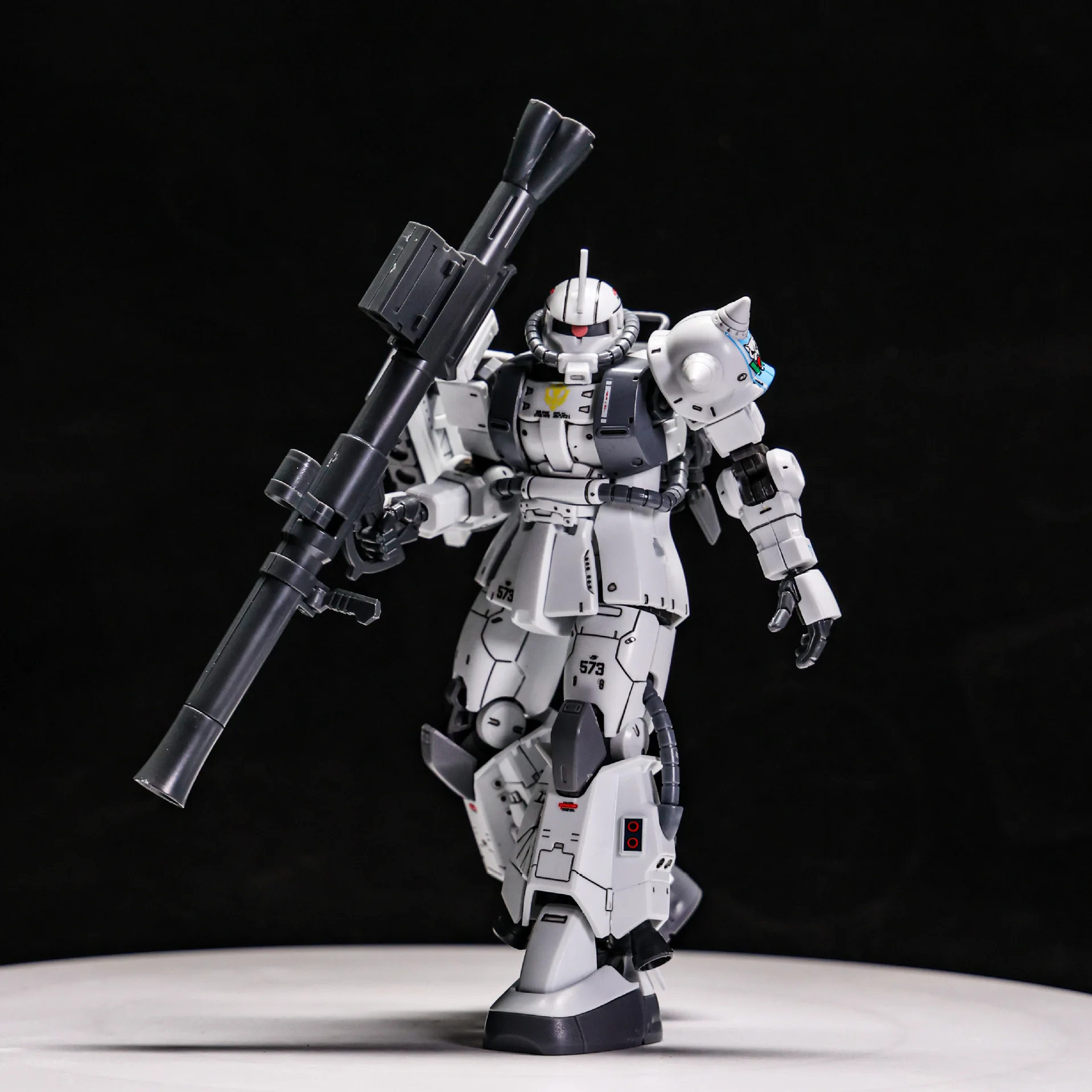 GTO ZAKU Warrior White Devil und ZEONO HG1 /144 – Modellbausatz, Actionfigur, Dekorationsobjekt, Spielzeug, Geschenk, Sammlerstück. – Detail 2