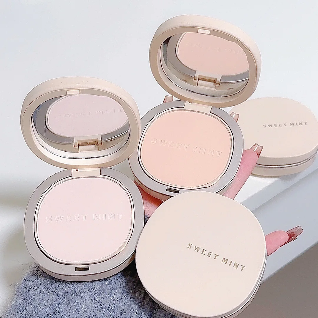 Pressed Powder Transparent Brighten Oil Control Waterproof Concealer Lasting Natural Face Makeup Setting Powder Cosmetic pressed powder foundation setting powder