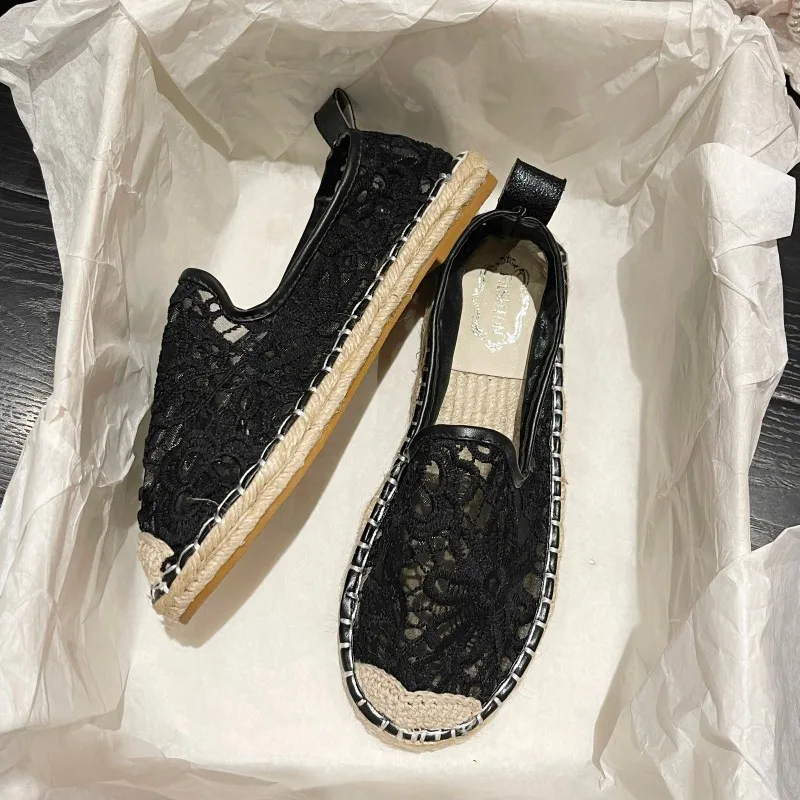 2025 New Elegent Flax Breathable Mesh Canvas Comfortable Women Elegent Weave Embroidery Pattern Shoes 2
