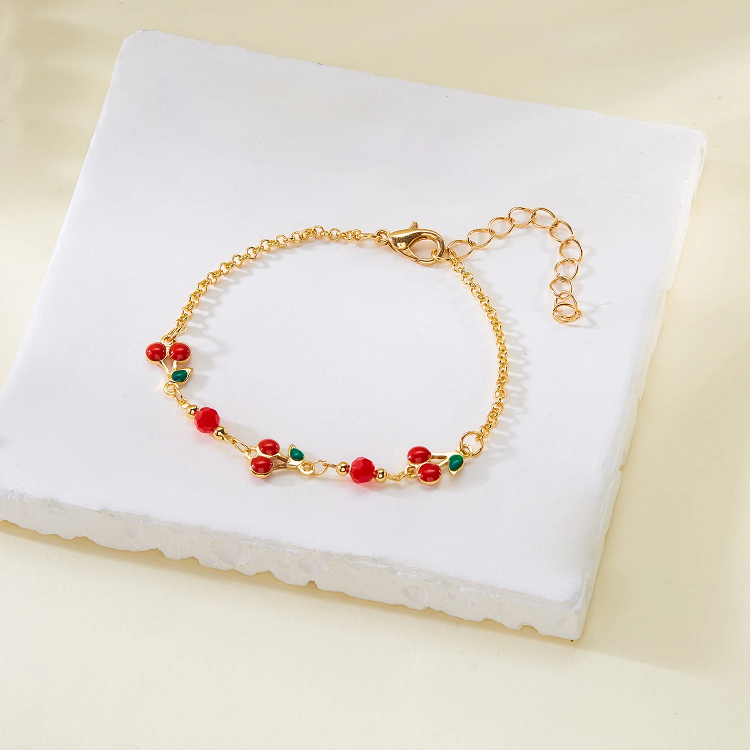 Chic Red Strawberry & Cherry Heart Pearl Charm Bracelet - Y2K Inspired Gold Chain Jewelry