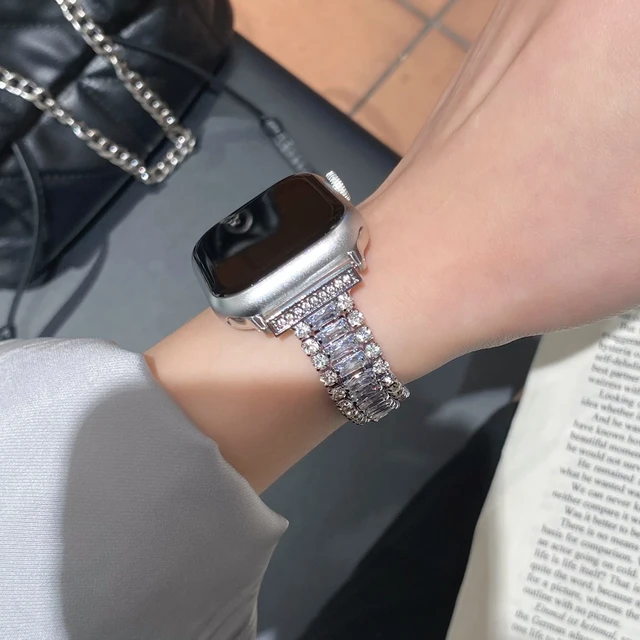 Luxury Full Diamond Strap for Apple Watch – Fits 49mm Ultra & 38-45mm Models – Stylish High-End Band for iWatch Series 9/8/7/SE – All-in-One Elegant Design 5