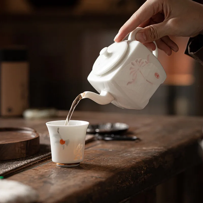 200ML Exquisite White Porcelain Teapot Aesthetic Piercing Carving Square Pot Tea Soaking Ball Hole Filter Kettle Tea Ceremony