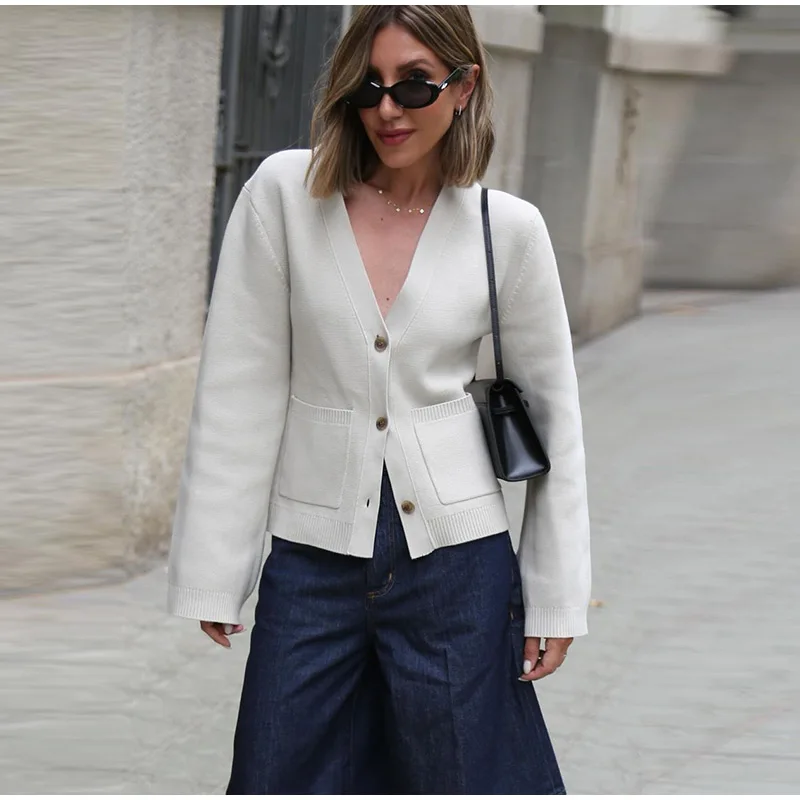 Elegant Knitted Solid V-neck Cardigan Women Casual Loose Single Breasted Pockets Sweater Female Chic Versatile Street Knitwear