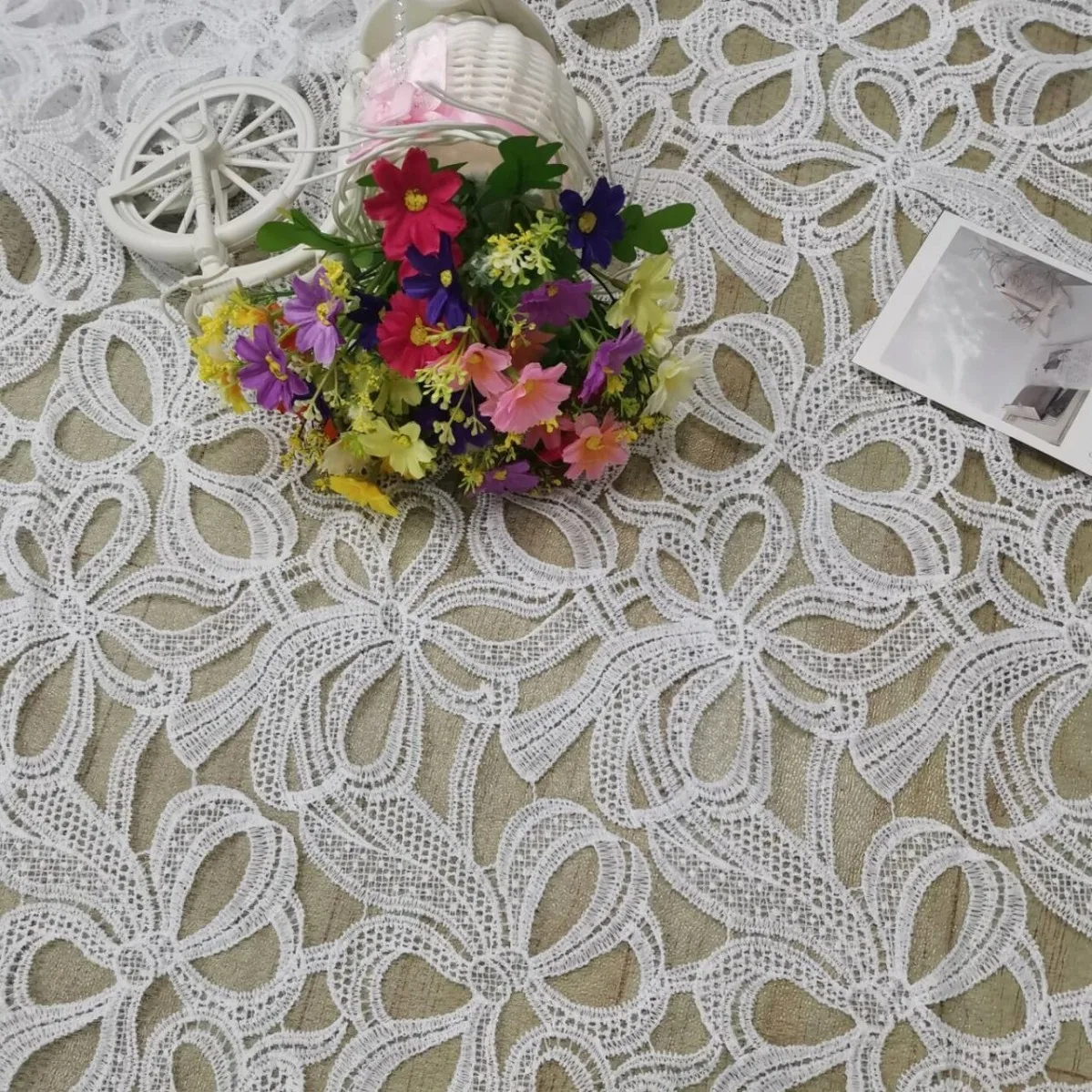 새로운 스타일의 레이스 원단, 자수 네트 거즈, 속이 비치는 꽃무늬 디자인, 웨딩드레스, 커튼, 탑, 스커트, 장
