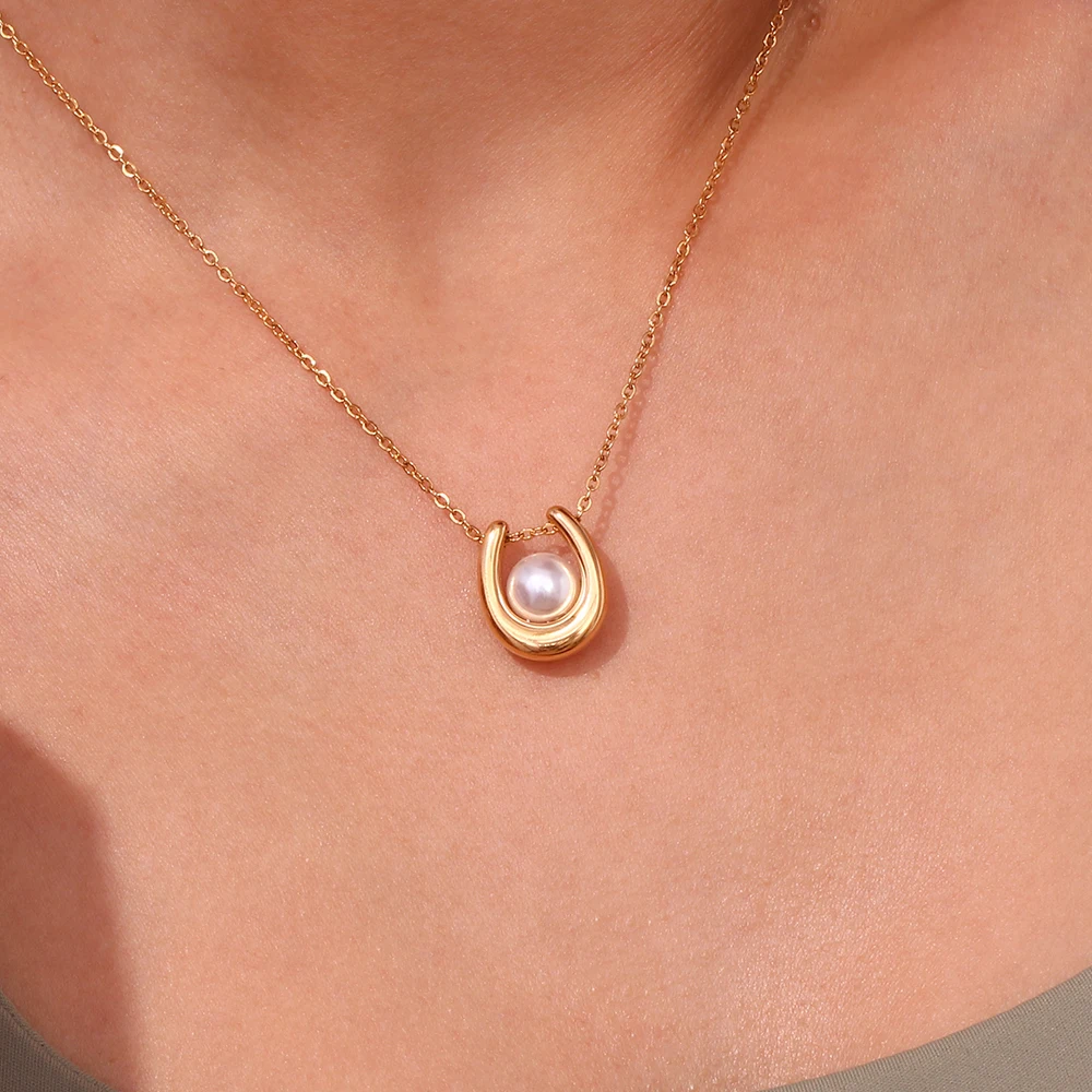 La.Muses New U-shaped Ring Holder Imitation Pearl Pendant Stainless Steel Necklaces For Women Jewelry Waterproof Accessory Gift