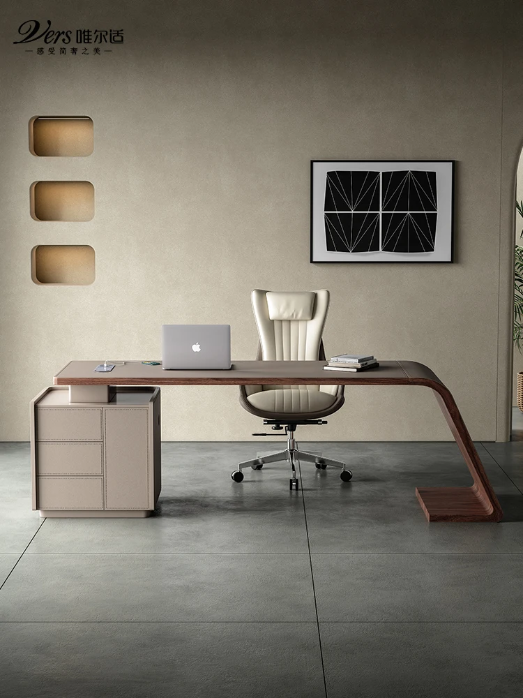 Moderner, minimalistischer Massivholztisch aus Sattelleder, Schreibtisch, High-End-Chef-Designer-Studiencomputer-Büroschreibtisch