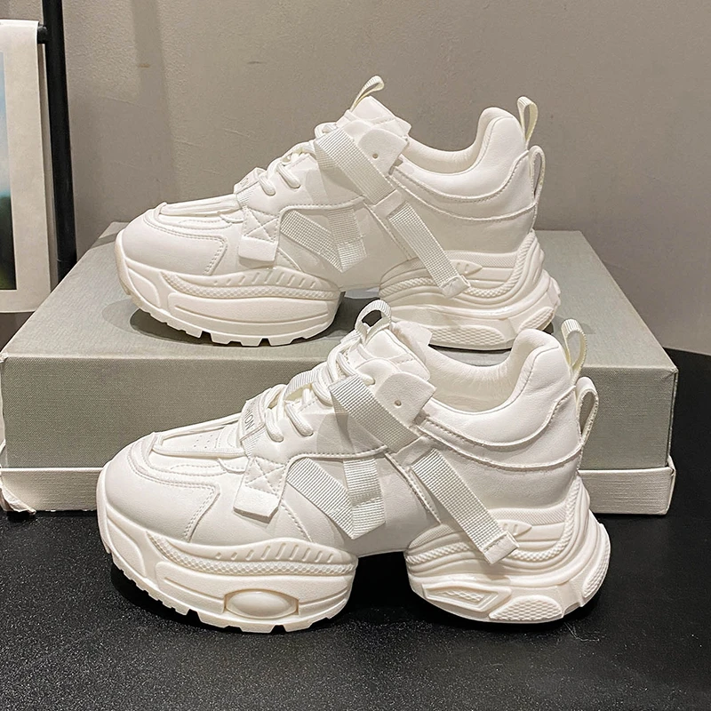 Small White Shoes with Students Thick Sole Women's Shoes Lovers Board Shoes  Sports Casual Shoes 2023 Spring New Style Shoes - China Replicas Shoes and  Branded Shoe price | Made-in-China.com