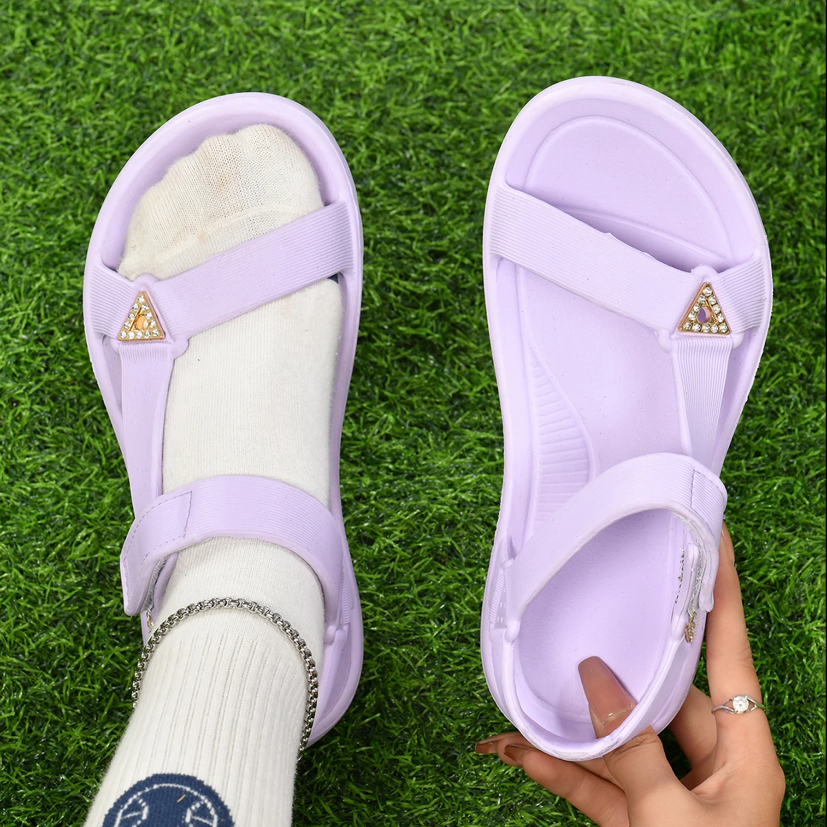 Baby girl flat sandals
