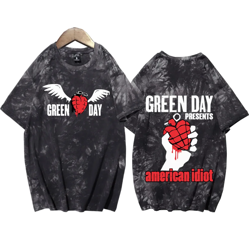 Зеленая рубашка с коротким рукавом и принтом