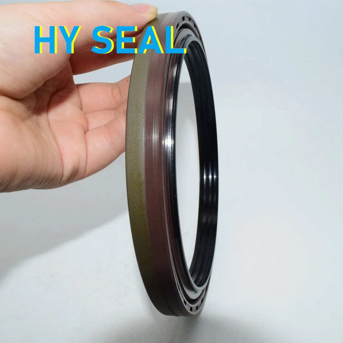 Front wheel hub oil seal FKM+NBR165*190*15.5/17mm Excavator tractor seal RWDR CASSETTE-2 ISO 9001:2008